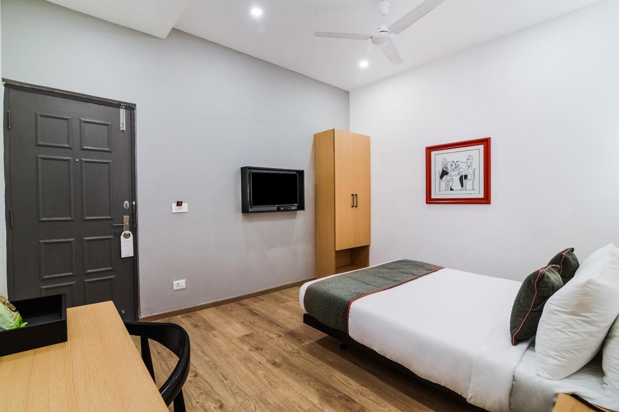 Super Townhouse Xotel Ченнаи Экстерьер фото