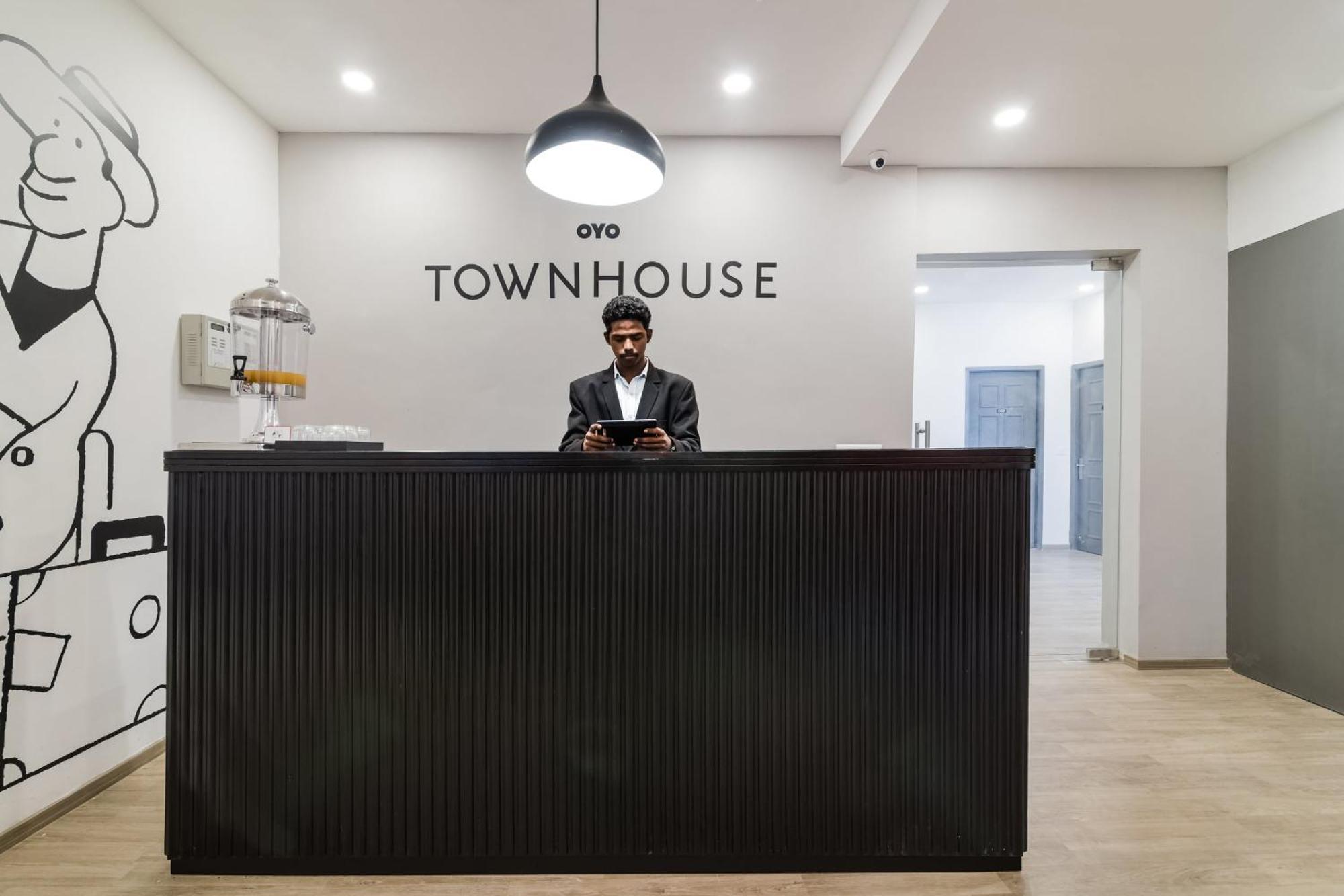 Super Townhouse Xotel Ченнаи Экстерьер фото