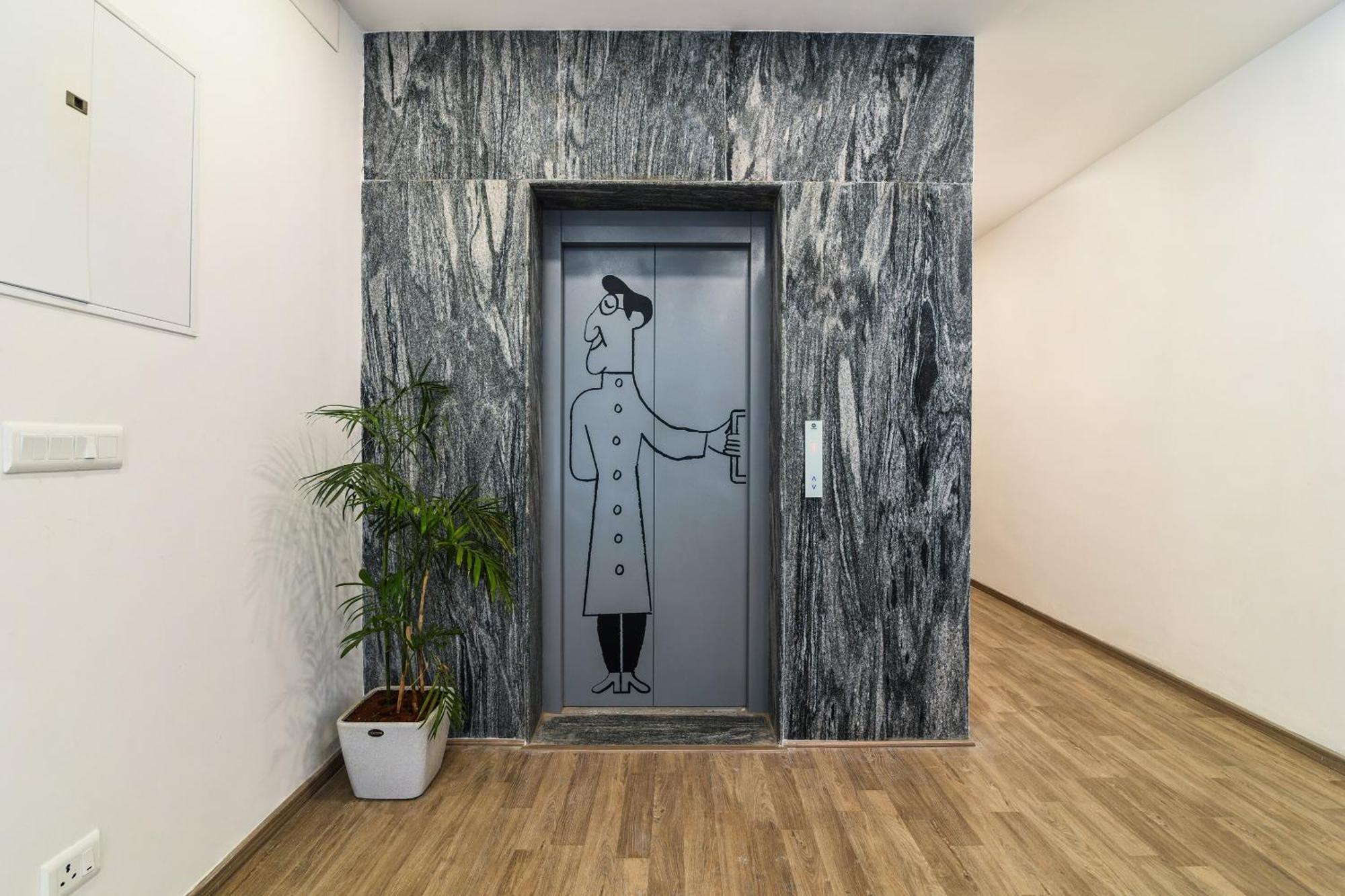 Super Townhouse Xotel Ченнаи Экстерьер фото