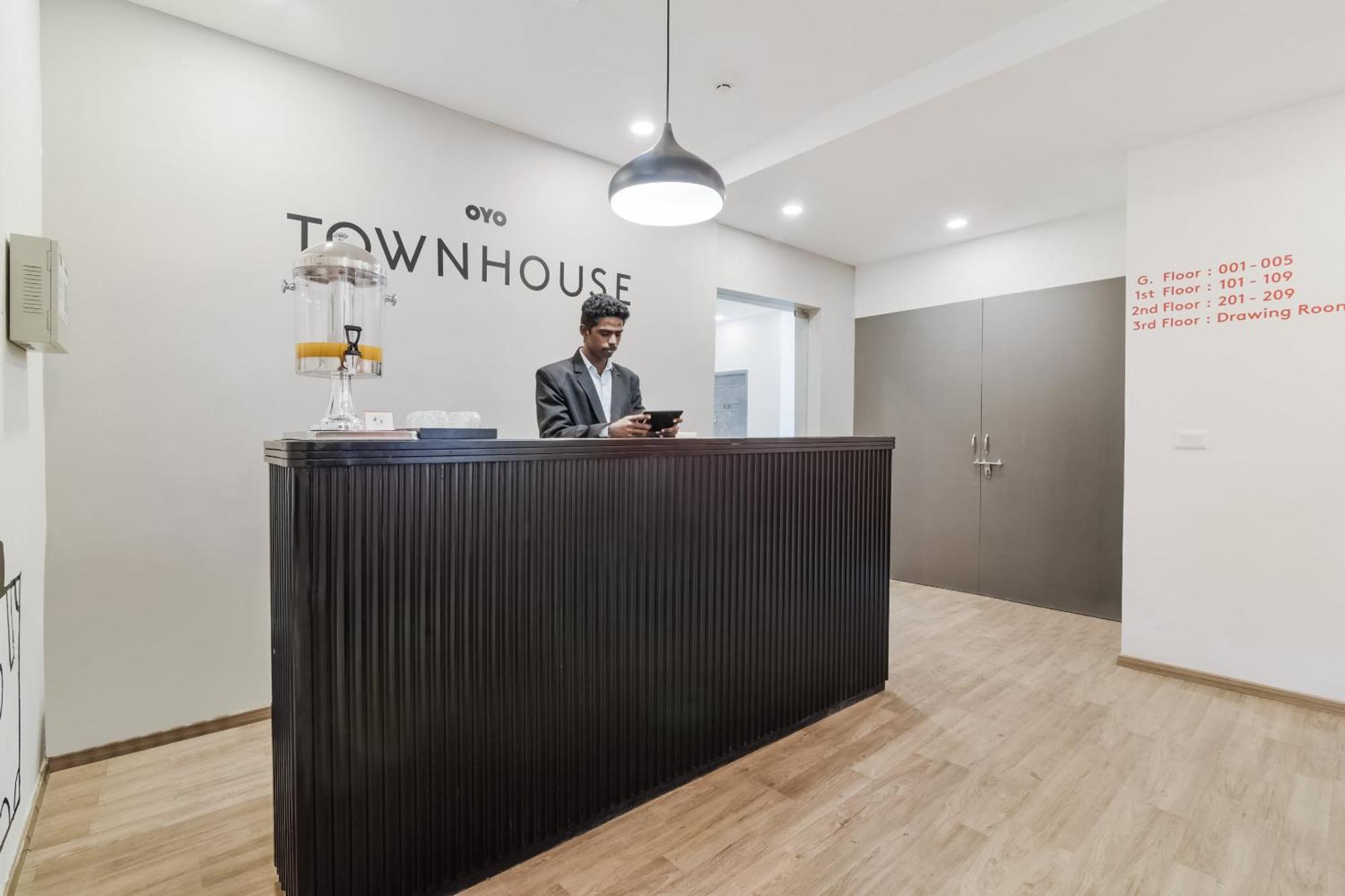 Super Townhouse Xotel Ченнаи Экстерьер фото