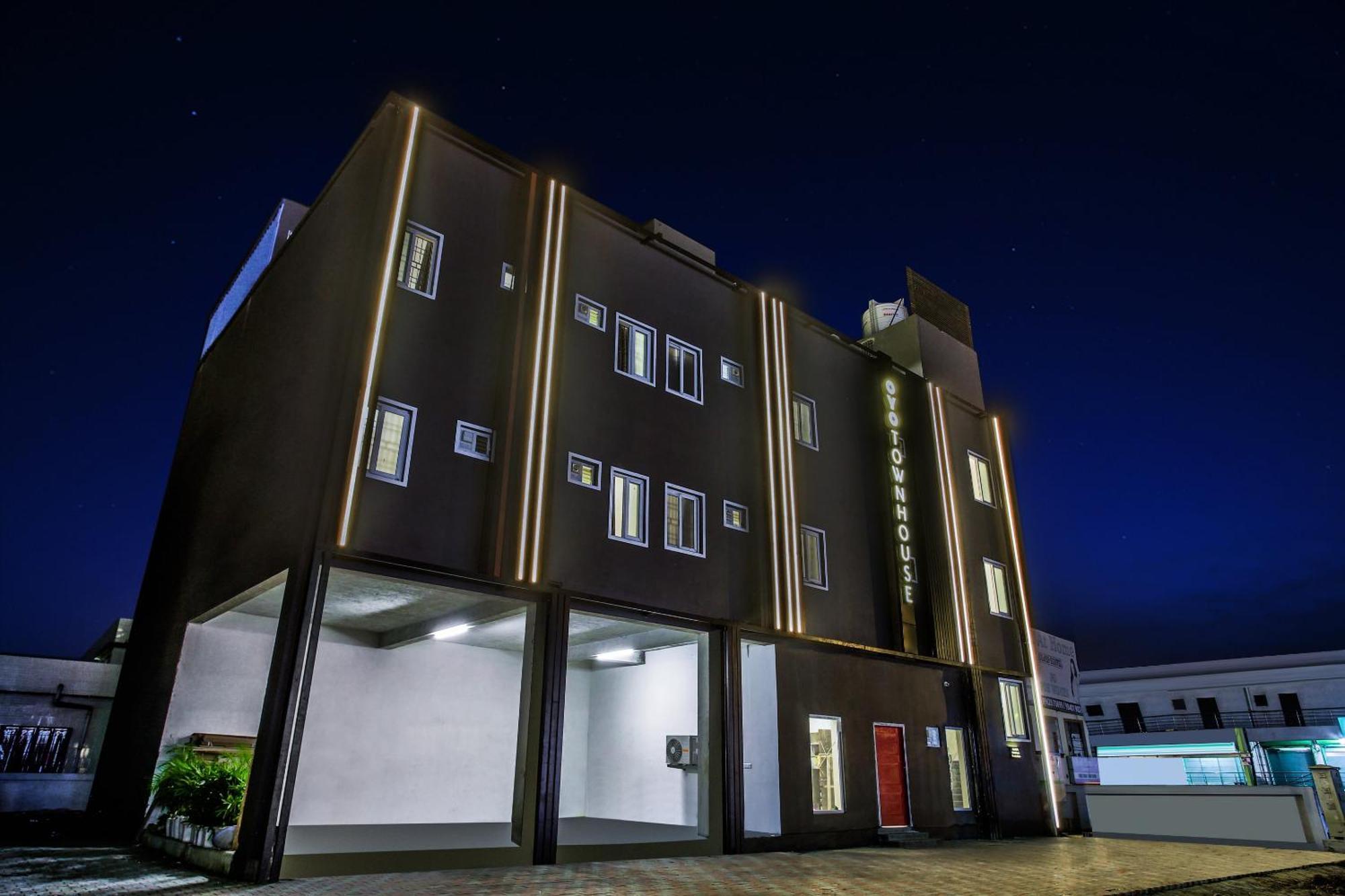 Super Townhouse Xotel Ченнаи Экстерьер фото