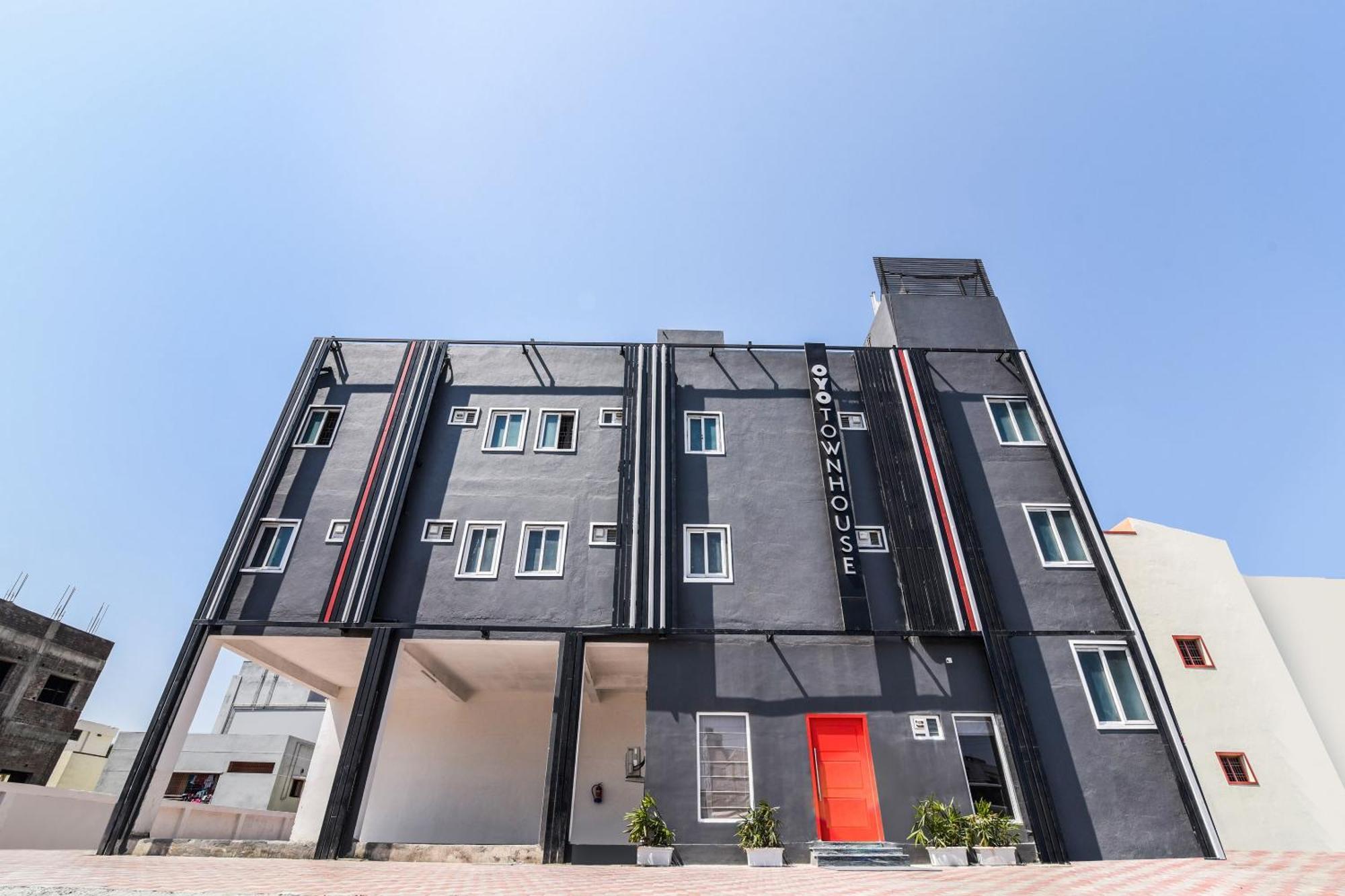 Super Townhouse Xotel Ченнаи Экстерьер фото