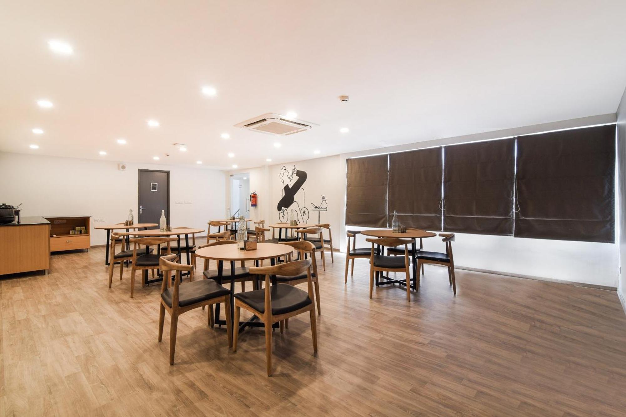 Super Townhouse Xotel Ченнаи Экстерьер фото