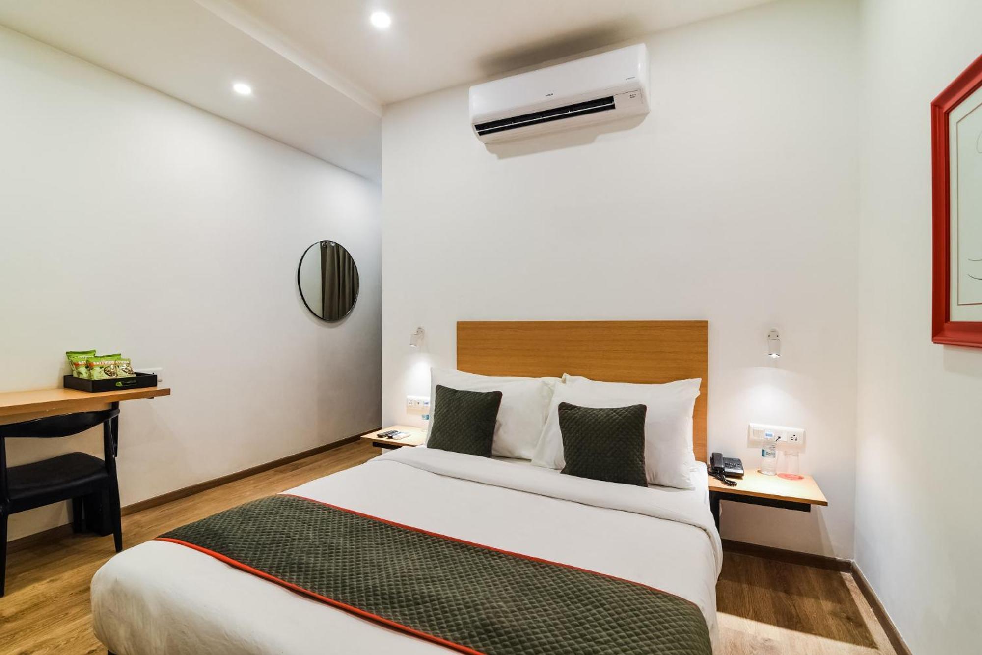 Super Townhouse Xotel Ченнаи Экстерьер фото